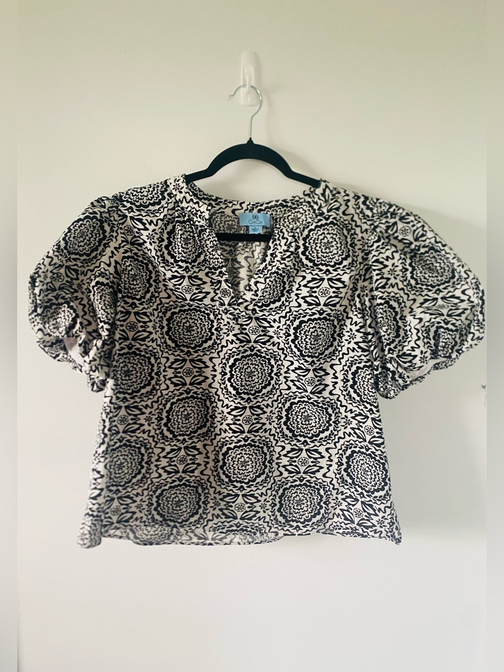CeCe Black and White Floral Medallion Puff-Sleeve Blouse, maximalist, romantic